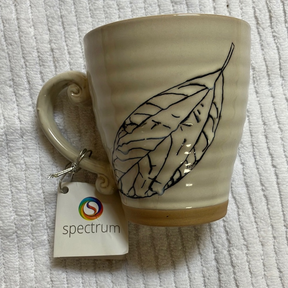 Beautiful leaf mug